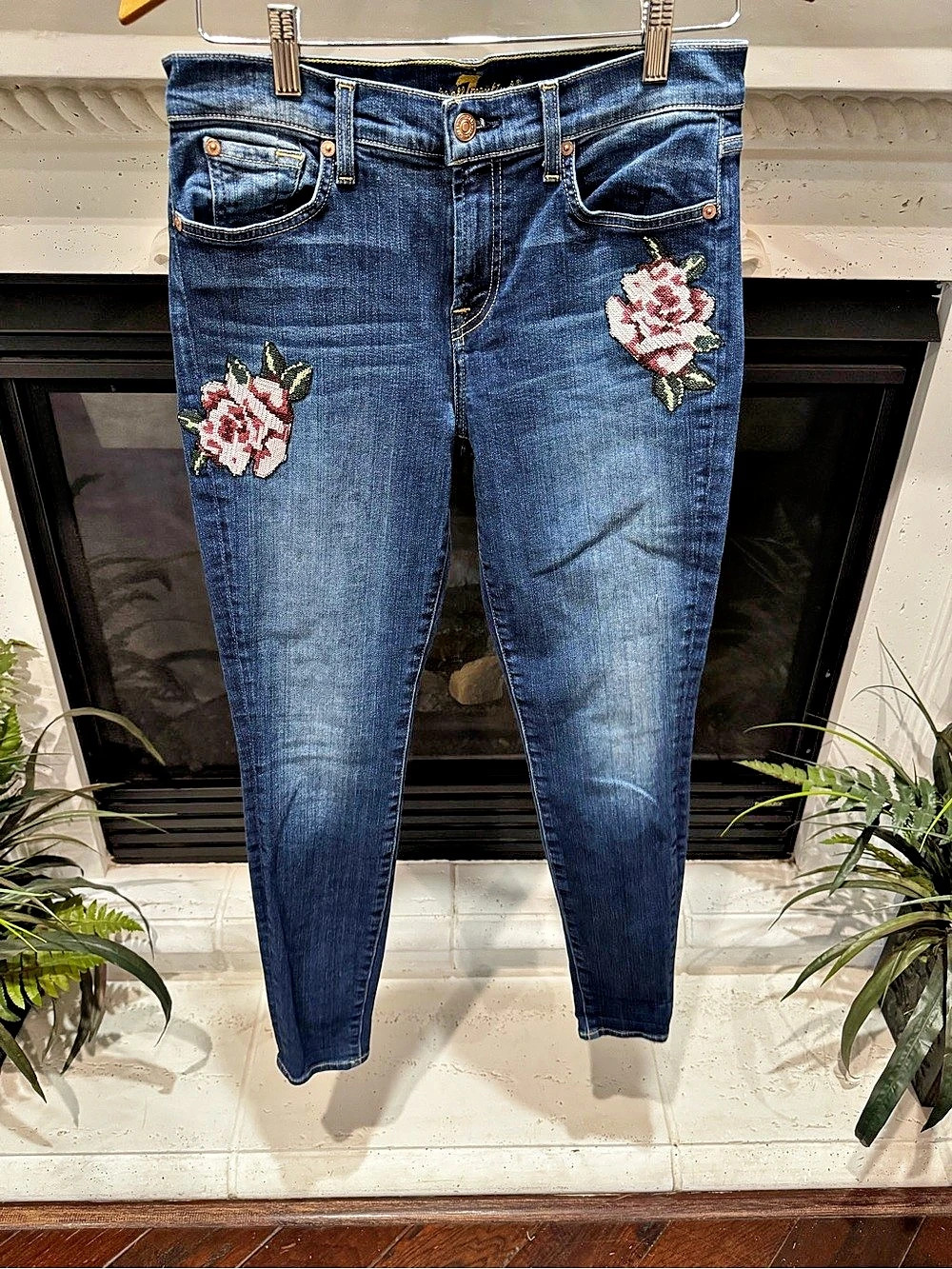 7 for all mankind Skinny Embroidered Jeans in Blue Waist 28